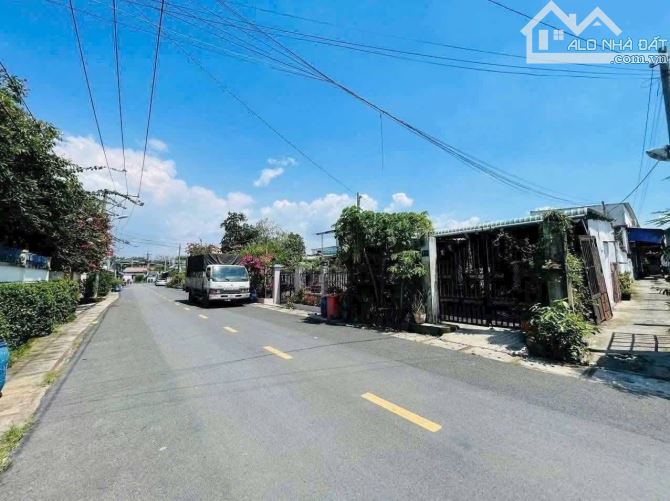Đất bán khu Việt Kiều xã Tân Thông Hội - Cách Trấn Tử Bình 20m đường số 29 340m2 Full Thổ