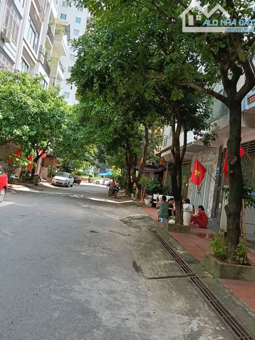 Chính chủ bán Phân lô vỉa hè ĐG Ngô Thì Nhậm full nội thất giá 16 ty