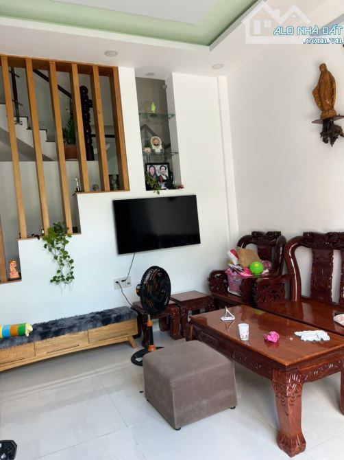 NHÀ MỚI P. LINH TÂY THỦ ĐỨC 4 TẤM 64M2 CHỈ 8.5 TỶ TL
