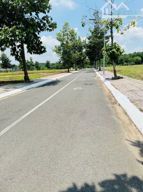 Bán 2 nền đất mặt tiền đường Lê Duẫn, Thị Trấn Trảng Bom, 1ty350, SHR.