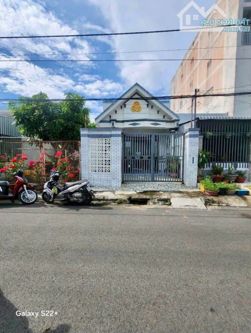 Chú 6 cần tiền nên bán căn nhà 1 trệt 1 lửng ở Tân Hiệp, Hóc Môn, 92m2, 950triệu, sổ riêng