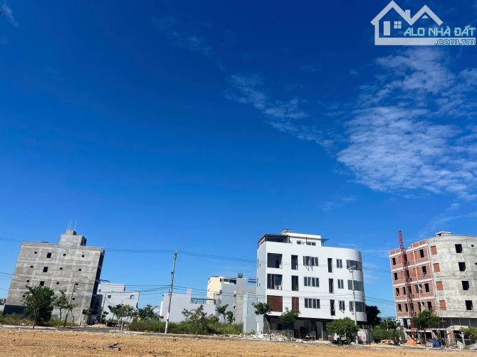 Góc 2MT - Đường Cồn dầu 15 - Mua trực tiếp giá gốc CĐT Sun Group