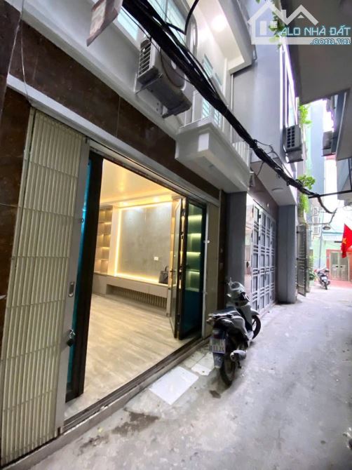Cực rẻ!!!! Chỉ 6,7 tỷ có Nhà Mỹ Đình 30m2 5 tầng - sổ đỏ CC