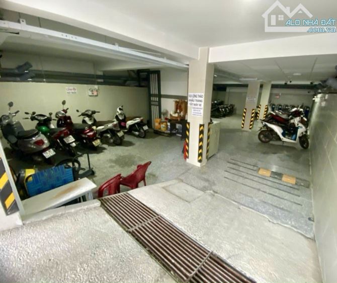 BÁN CĂN HỘ DỊCH VỤ, ĐƯỜNG XE TẢI TRÁNH, TÂN PHÚ, NGANG LỚN 8,2M, 7 TẦNG, CHỈ 38,6 TỶ