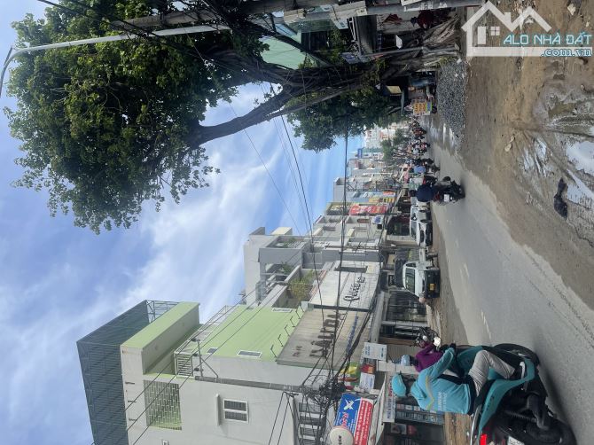Bán khuôn đất đẹp tại Ngũ Hành Sơn .200m2. Ngang 10m.Giá 9.5 tỷ.
