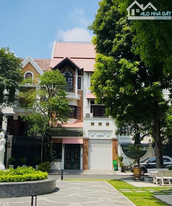Chính chủ! Cần bán MT Bùi Tá Hán, Quận 2(10x16m- CTXD: Hầm: 4 tầng) 32 tỷ TL