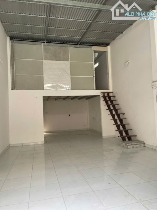 Vị trí đẹp 496 Dương Quảng Hàm 5mx12m CN 60m2 Giá chỉ 6,5 tỷ