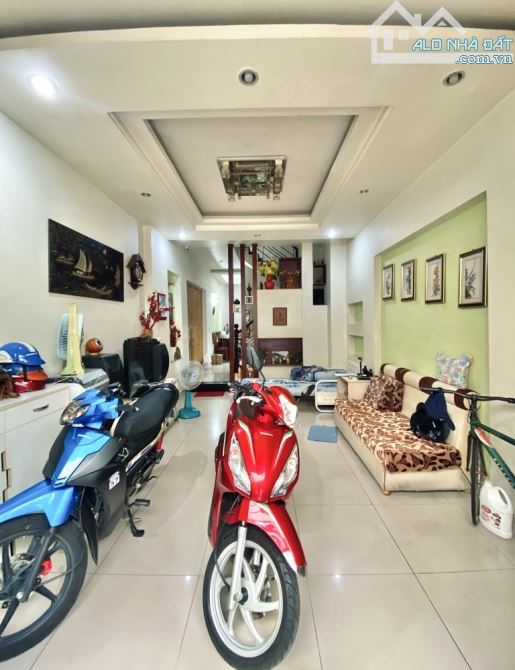 HẺM ÔTÔ THÔNG, 4 Tầng 4PN 53m2, P4 Phú Nhuận, giá 10.9 ty TL