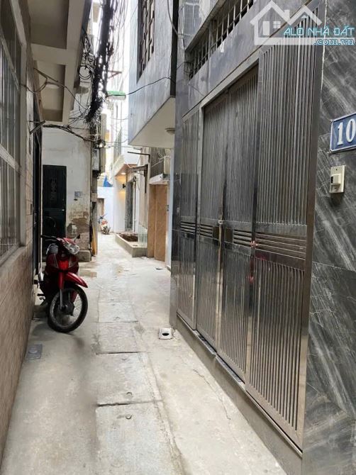 Bán gấp nhà Phan Đình Giót 45m² , ngõ nông, MT3.5m, chỉ nhỉnh 8 tỷ.