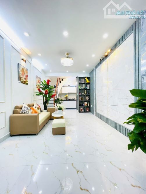 Bán nhà 3 tầng- Chùa hàng- lê chân- Giá 1,99 tỷ- 24m2🍎