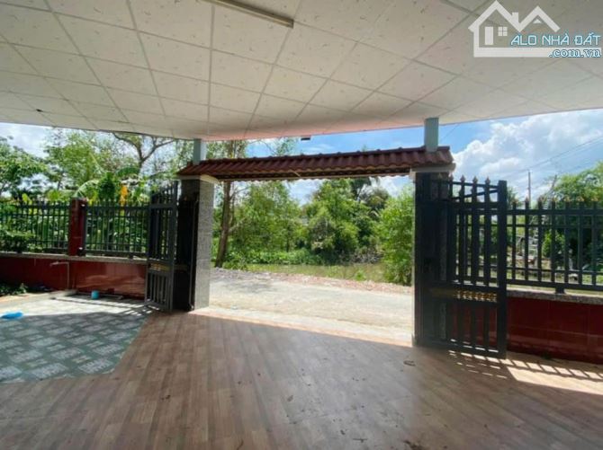 BÁN NHÀ MẶT TIỀN Ở NGUYỄN THỊ LẮNG CỦ CHI 10x21 ( 210m2 ) 720 TRIỆU SỔ ĐẦY ĐỦ