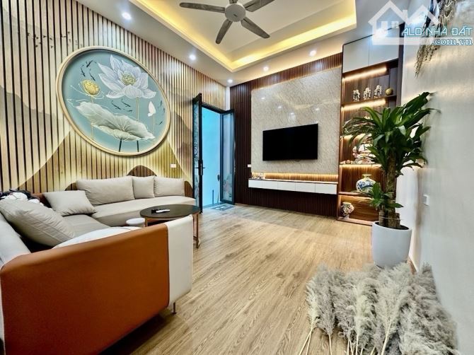 VĨNH HƯNG-NGÕ 3 GÁC TRÁNH-30M Ô TÔ-RẤT GẦN PHỐ-42M-6,25 TỶ
