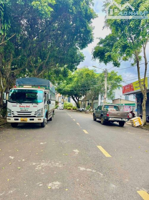 🌻 MẶT TIỀN Y JUT - RỘNG 300 m² GIÁ CHỈ 18 Tỷ