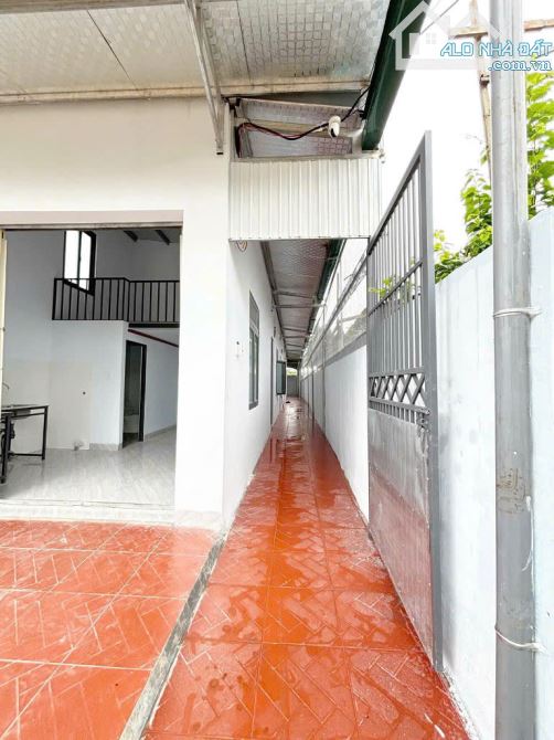 BÁN GẤP DÃY TRỌ 5 PHÒNG Ở TRẦN VĂN CHẨM 5x22 ( 1102m2 ) 640 TRIỆU SHR