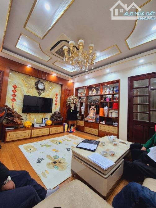 MẶT PHỐ LƯU QUANG VŨ - HIẾM NHÀ BÁN – VỈA HÈ RỘNG, NHÀ DÂN XÂY KHUNG CỘT CHẮC CHẮN - KINH