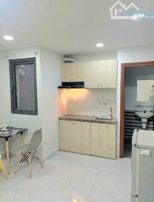 Bán CHDV 6 tầng dòng tiền 850 triệu/năm hẻm ô tô Đường Lê Quang Định Phường 1 Gò Vấp