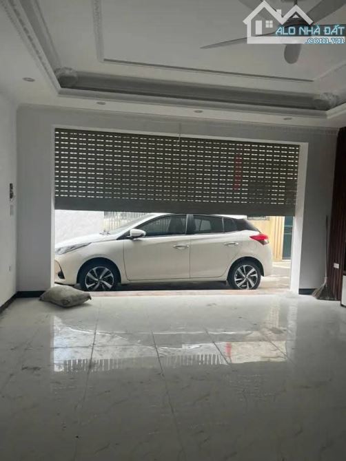 Bán nhà Vũ Xuân Thiều, 6 tầng thang máy, Gara, 54m2, mt 5m, 11.8 tỷ, ở ngay