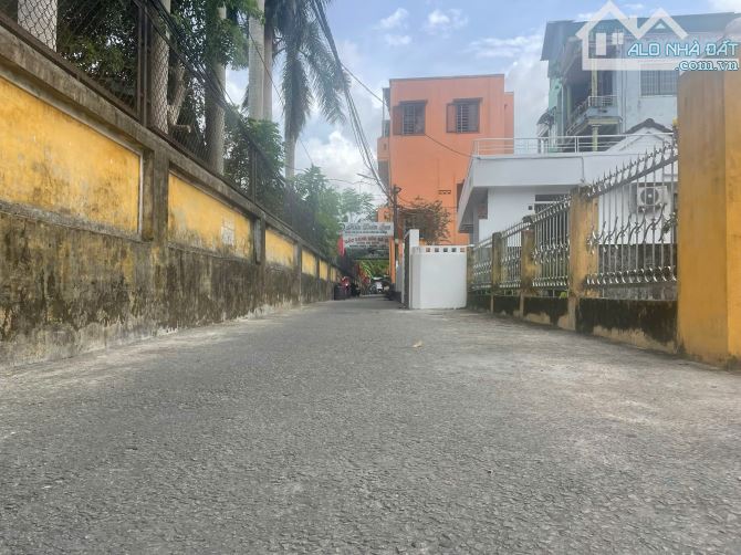 Bán đất tặng nhà vườn kiệt 148 Nguyễn Huệ. Kiệt bên cạnh Cung An Định