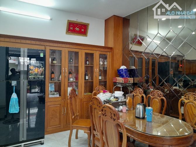 GIẢM 2 .2 TỶ CÒN 9.4 TỶ -NHÀ 4 TẦNG XE HƠI ĐỖ CỬA NGAY VÒNG XOAY PHÚ LÂM Q6 -82 M2