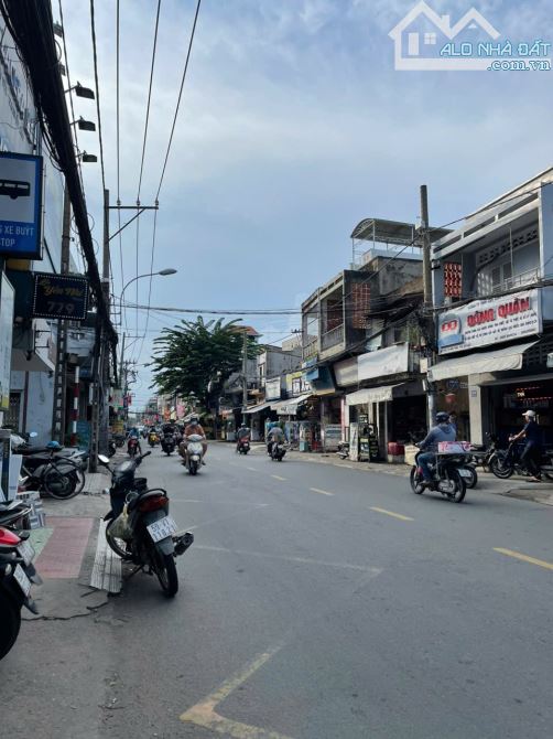 Căn nhà mặt tiền Lê Đức Thọ giá tốt 10.5 tỷ - Trệt 2 lầu DT 4.1x22 vuông đẹp