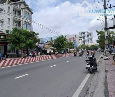 QUẬN 7 - HƠN 4TỈ - 4,7❌12M - 2 TẦNG MỚI - SÁT MẶT TIỀN - HUỲNH TẤN PHÁT - KẾ KDC NAM LONG