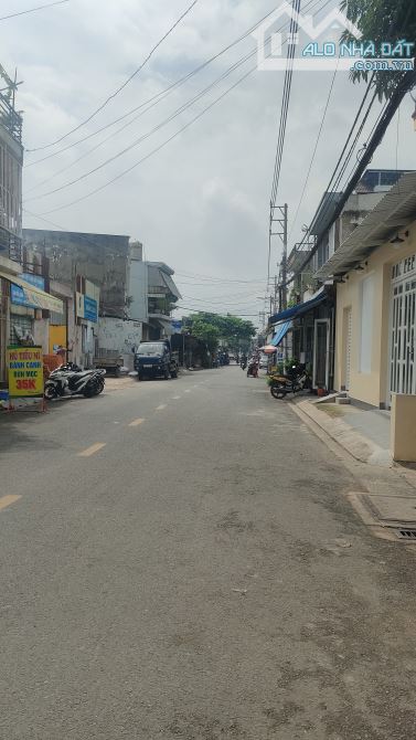 CỰC HIẾM – NHÀ MT ĐƯỜNG ĐHT 17, Q12 –NGANG HƠN 10M – 110M² – 5,9 TỶ CÒN TL
