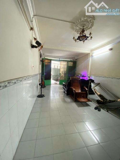 Bán Nhà Cấp 4 Hẻm Xe Hơi Hẻm 184/ - 4.36m x 22.2m Nở Hậu 7m  - 97.5m2- F3 Q8 Tiện Xây  Mới