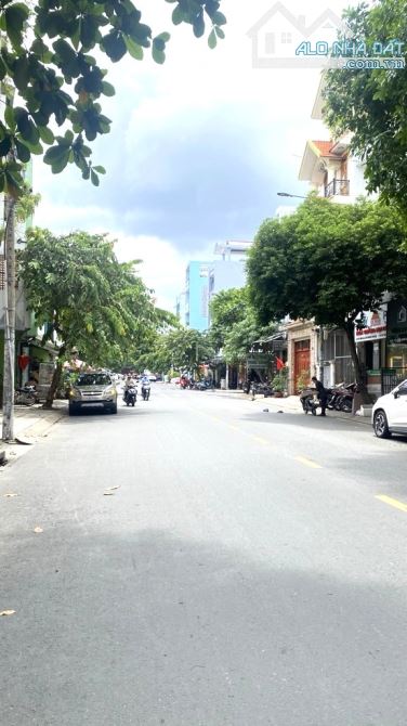 MTKD GẦN LUỸ BÁN BÍCH TÂN PHÚ – 4 TẦNG – DTSD 300M² – GIÁ CHỈ 17.3 TỶ