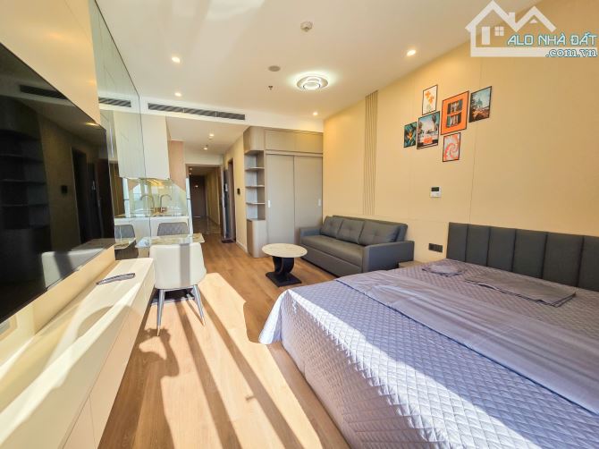 Cho thuê căn hộ 1 ngủ cao cấp có thể để ở hoặc làm Homestay tại tòa CC ICon 40, View biển