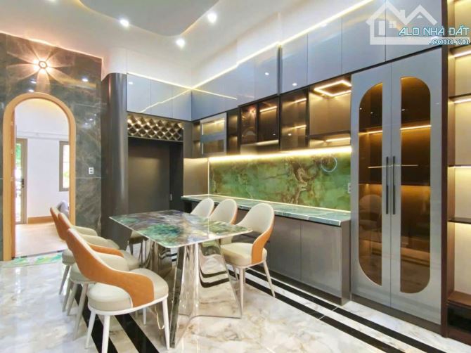 BÁN NHÀ 3 TẦNG MỚI XÂY XONG, SÁT SIÊU THỊ EON,HOÀ XUÂN,ĐÀ NẴNG