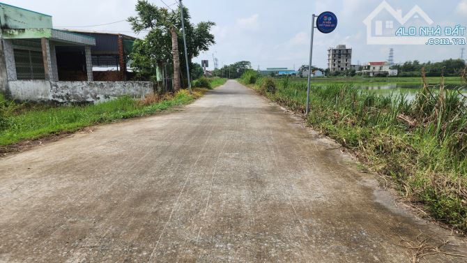 Bán nền đất 5x24m,  gần Tỉnh Lộ 825, xã Hòa Khánh Đông, Đức Hòa, Long An. Giá bán 1.25 tỷ