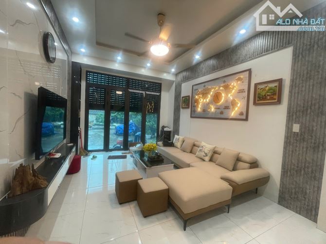 bán nhà trần lãm