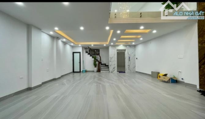 💥💥 SIÊU TÒA NHÀ - 8 TẦNG THANG MÁY - LÔ GÓC - ĐƯỜNG LÁNG, QUẬN ĐỐNG ĐA 50M - GIÁ 36.8 TỶ