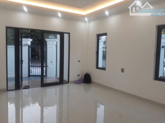 🔥 NHÀ LÔ GÓC HIỆN ĐẠI CÓ THANG MÁY - KĐT MỚI ĐÔNG SƠN