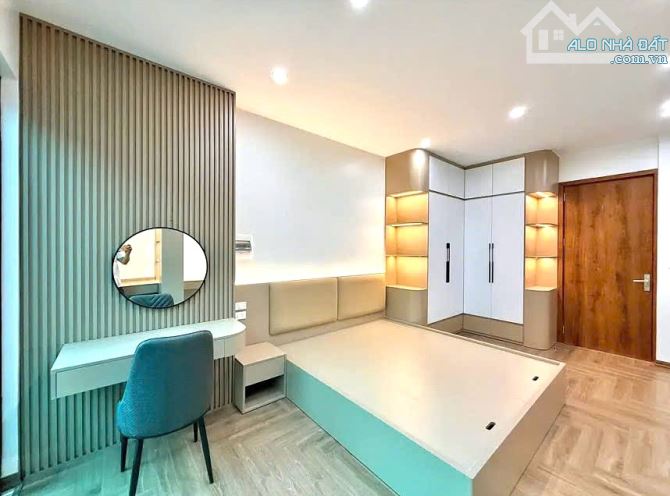 💥BÁN NHÀ GIANG BIÊN LB, DT94M2, MT7.7M, LÔ GÓC, ÔTÔ ĐỖ CỬA,TRUNG TÂM,KINH DOANH,GIÁ 13.XT