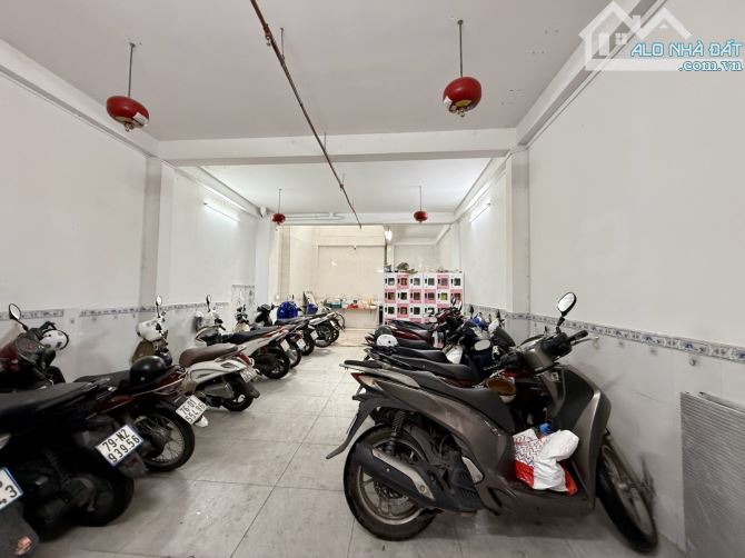 Bán tòa CHDV 5 tầng có ô lấp thang máy, 87m2 ngang 5.1m ngay chợ Bà Chiểu thu nhập ổn dịnh