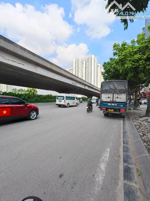 MẶT PHỐ NGUYỄN XIỂN – LÔ GÓC – MẶT TIỀN KHỦNG – VỈA HÈ RỘNG – KHU QUY HOẠCH ỔN ĐỊNH