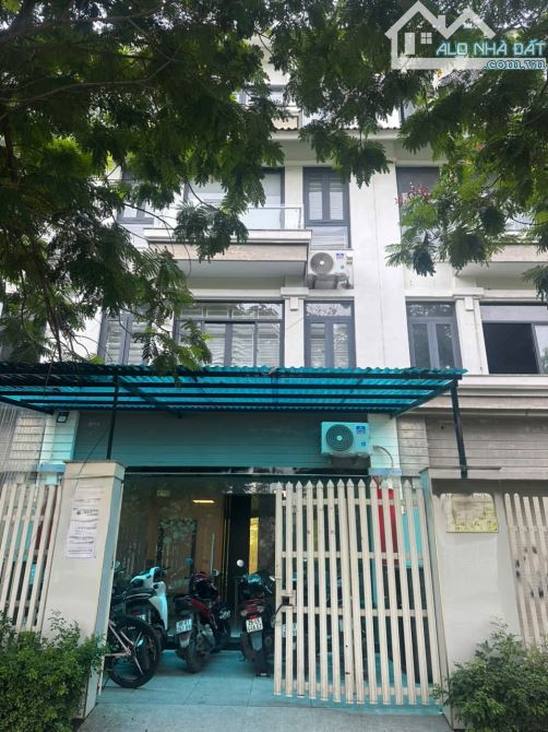 Cho thuê nhà KĐT Geleximco Lê Trọng Tấn HĐ 4 tầng x 114m2, 22 Triệu VP, KD mọi loại hình