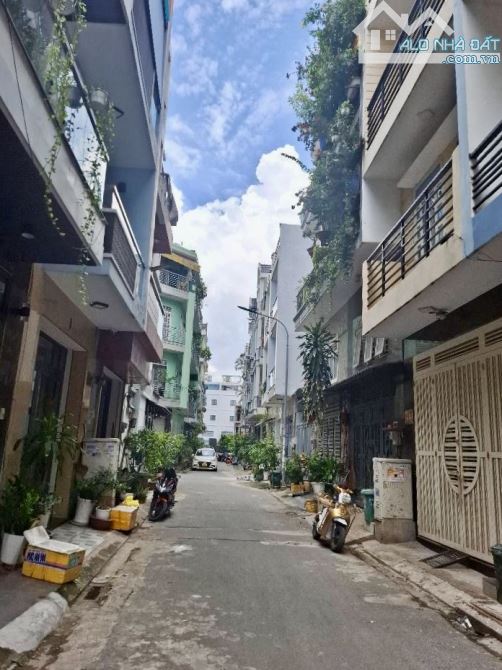 🏡NGAY AEON TÂN PHÚ KHU ĐỒNG BỘ–HẺM 5M THÔNG–4 TẦNG 4PN-64M2-NGANG 5M-CHỈ 6.3 TỶ