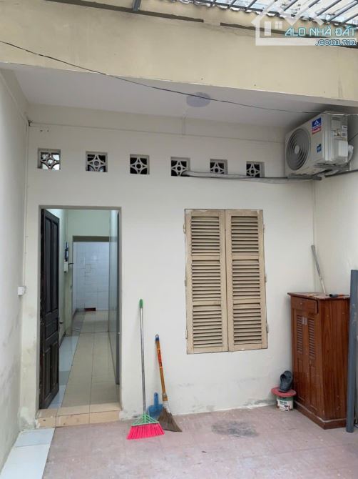 Cho thuê nhà Phố Cầu Giấy 2 tầng x 55m2, 3 ngủ, 2 WC, 9.5triệu