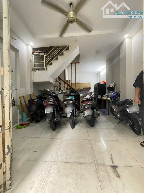 Bán nhà 4 tầng Nguyễn Tiểu La Quận 10, 35m2 4PN giá chỉ 5.99 tỷ