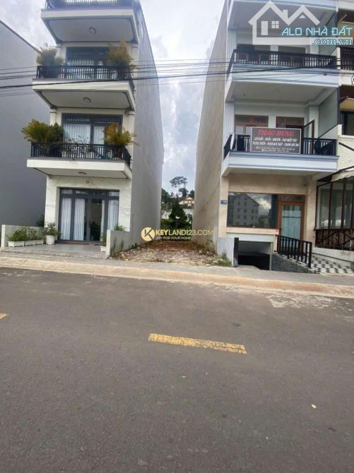 BÁN LÔ ĐẤT HIẾM- MẶT TIỀN KQH HƠN 90M² - VỊ TRÍ ĐẮC ĐỊA- CÁCH HXH 1KM