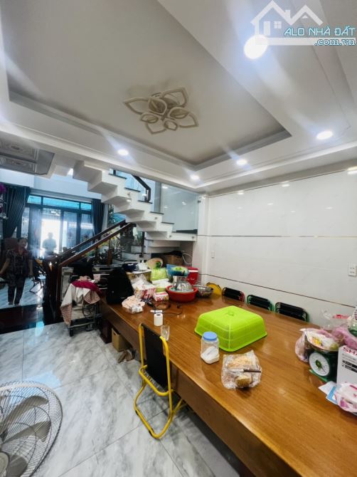 Nhà giá r.ẻ, Đẹp nhất phân khúc, TT Khu Tên Lửa, 4 Tầng 186m2