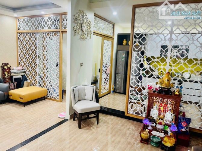 Cần bán căn nhà hẻm ô tô thông đường Xô Viết Nghệ Tĩnh, phường Vũng Tàu, TP Hồ Chí minh