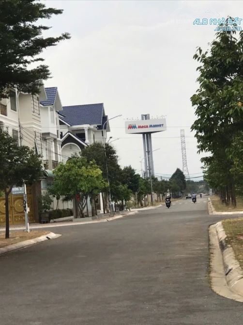 BÁN CĂN BIỆT THỰ HOÀN CÔNG - DT 257m2 - NGANG 10m - HƯỚNG ĐÔNG NAM - GẦN SUNGROUP - 15.5TY