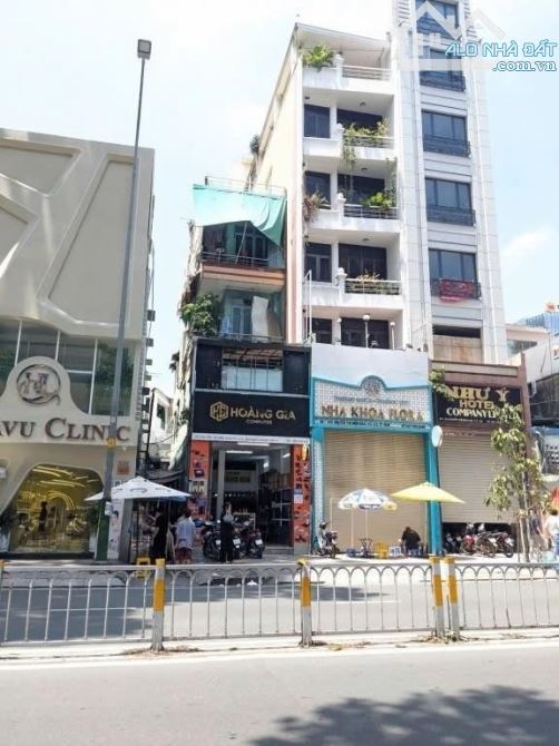 Bán nhà góc 2MT Nguyễn Thị Minh Khai P5 Q3, DT 4.2x19m, KC 5 tầng, giá 57 tỷ