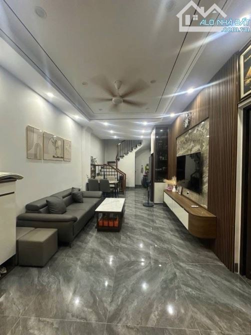 BÁN NHÀ PHỐ VÕ THỊ SÁU - 36M2 x 5 TẦNG ĐẸP LUNG LINH - GIÁ NHỈNH 7TỶ QUAY ĐẦU - NGÕ THÔNG