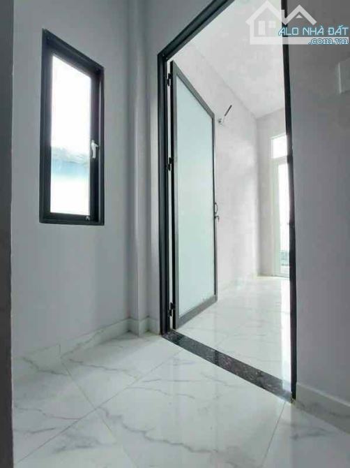 Bán nhà hẻm Nguyễn Văn Quỳ P Phú Thuận Quận 7. 24m2