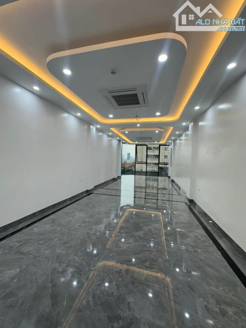 Bán Toà Nhà 9 Tầng Mặt Phố Nguyễn Chánh Cầu Giấy DT 60/70M MT 5M Giá 51Tỷ