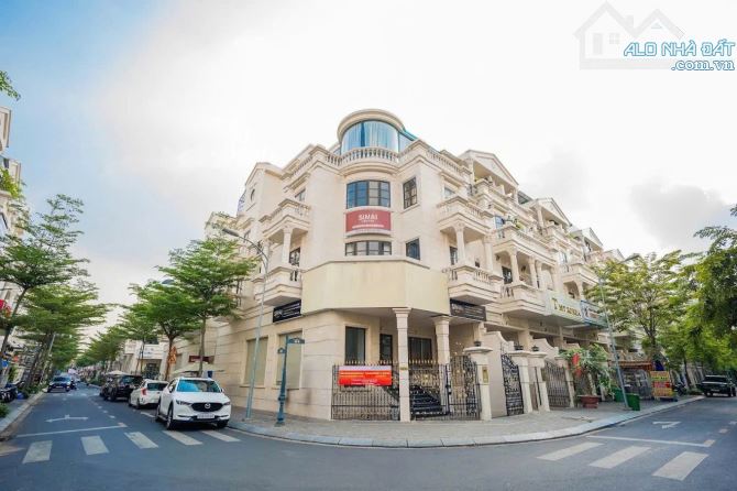BÁN CĂN GÓC 2Mặt tiền đường số 1 KDC CityLand, P.10 | DT: 8X 20m | Hầm,4 Tầng, thang máy |